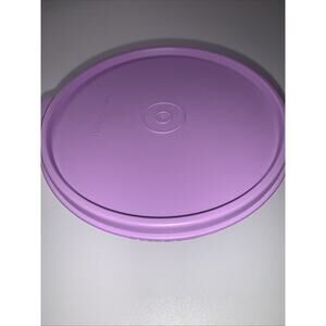Tupperware Purple Food Storage Container #233-25 w/Lid